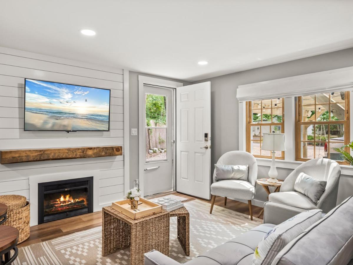 Cape Cod Cottage, Near Beach, Hot Tub, Ac, Dog Friendly Yarmouth Port Zewnętrze zdjęcie